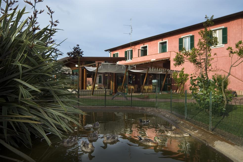 Il Casale Corte Rossa Latina Exterior photo